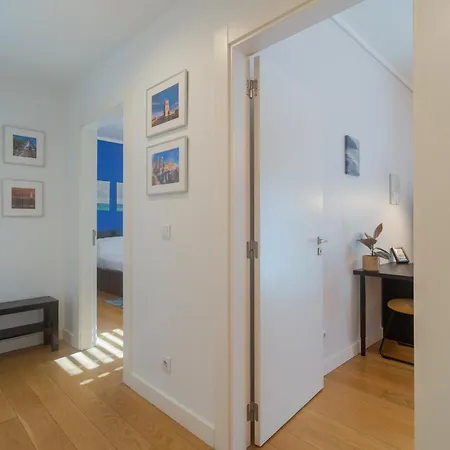 Ldapartments - Spacious Haven W/lift&garage דירה *