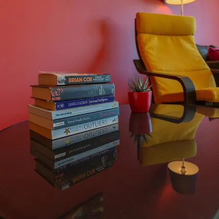 Ldapartments - Spacious Haven W/lift&garage *