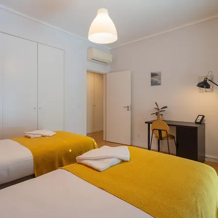 Ldapartments - Spacious Haven W/lift&garage Апартаменти *